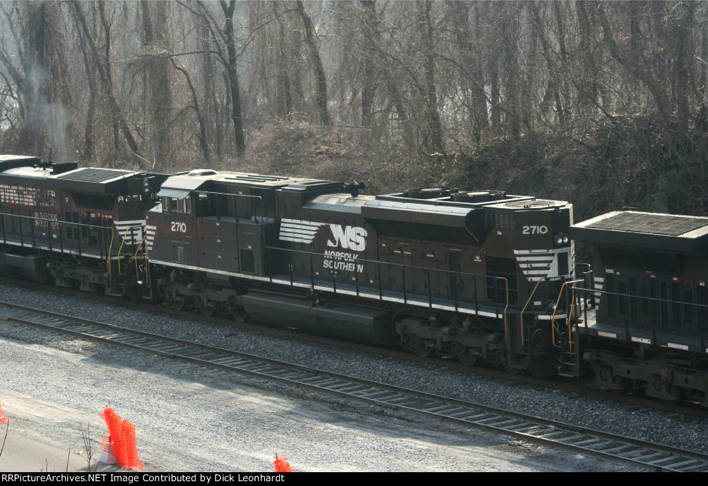 NS 2710